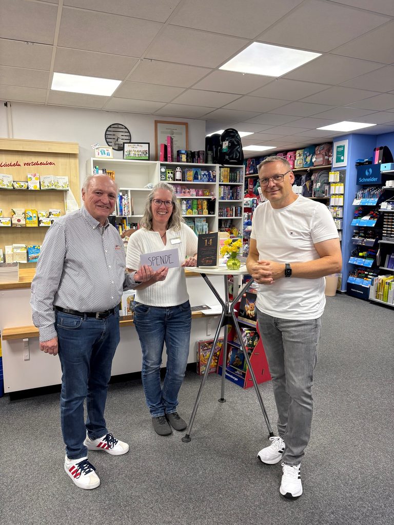 Dirk Eickhoff mit zwei Gästen in der Buchhandlung Braun in Herdorf